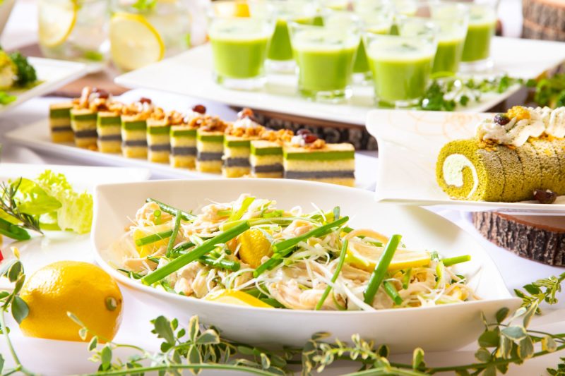 【平日限定】ハーフタイムランチブッフェ<br>自家製ハンバーグと初夏のごちそう<br>～Green Breeze Garden Buffet～<br>(ソフトドリンクバー付き/45分)